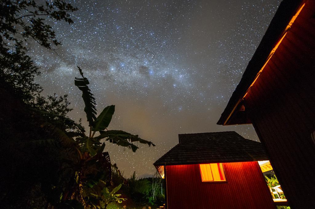 La Perruche Rouge Guest House Tamatoa Exterior photo